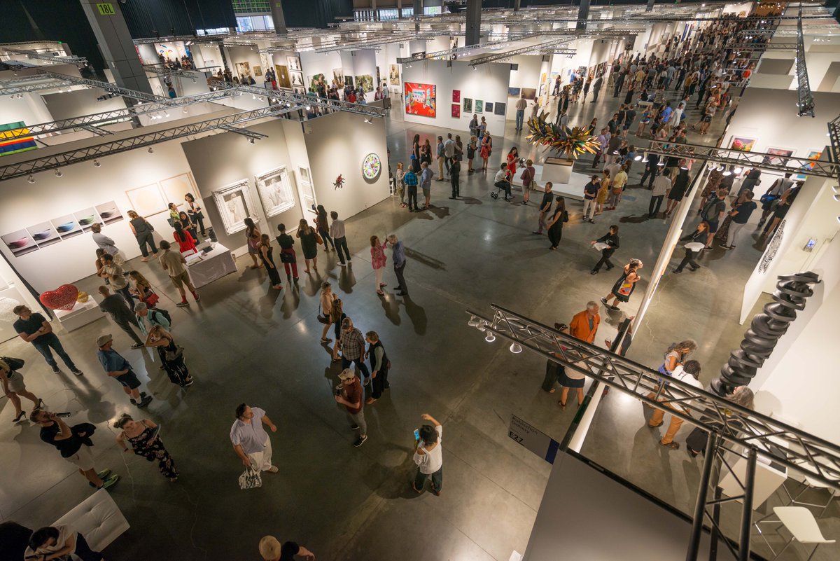 .<a href="/seattleartfair/">Seattle Art Fair</a> returns to Seattle August 2-5. Four days filled with galleries from Tokyo to Paris, the Pacific Northwest to NYC and beyond; a great way to see the cutting edge of art! bit.ly/VAE_SAF18