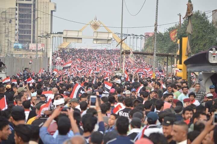 ContrePropagand's tweet photo. En #Irak, la #contestationSociale s'amplifie – le chant du people “A bas les partis religieux" - "avec les illégitimes" - "à bas le gouvernement".
#IrakProtests #Bashra https://t.co/OGd4RTuC01