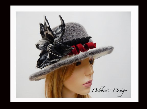 debbiesdesign's tweet photo. https://t.co/Ghc5IhgphM sassy women's flat top cloche hat has been designed by crocheting with 100% wool yarn in two colors, then felted, blocked to shape. https://t.co/viww0Pxzrd