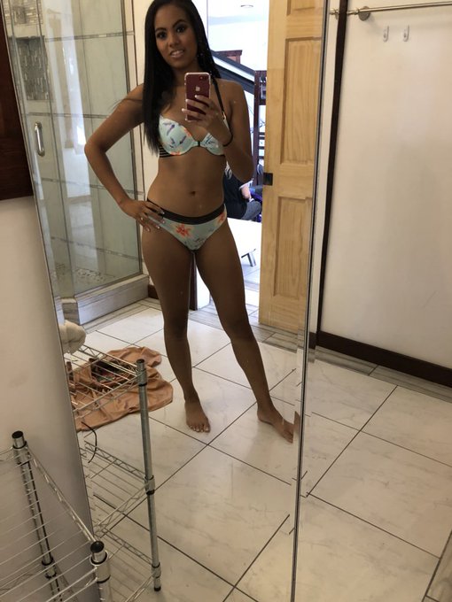 Love this bra and panty set! Excited to do another go see today! 😊 @101ModelingInc #Lingerie #Sexy https://t<a href="/tag/lingerie"class="tags"><span>#lingerie</span></a><a href="/tag/sexy"class="tags"><span>#sexy</span></a>