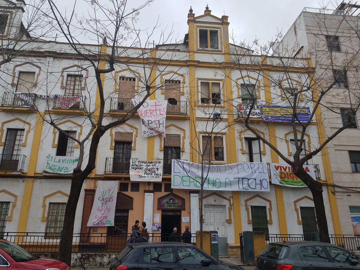 Desalojada la <a href="/LaCorralaPSH/">Corrala Dignidad PSH Sevilla</a> por riesgo de derrumbe. El robo progresivo de los apuntalamientos del nº 4 de Fray Isidoro de Sevilla -ocupado ilegalmente- que dotaban de estabilidad al edificio, pone en peligro al 2 y al 6
<a href="/PodemosSevilla/">Podemos Sevilla</a> <a href="/Macarena_Barrio/">Barrio de la Macarena</a> 
centrohistorico.info