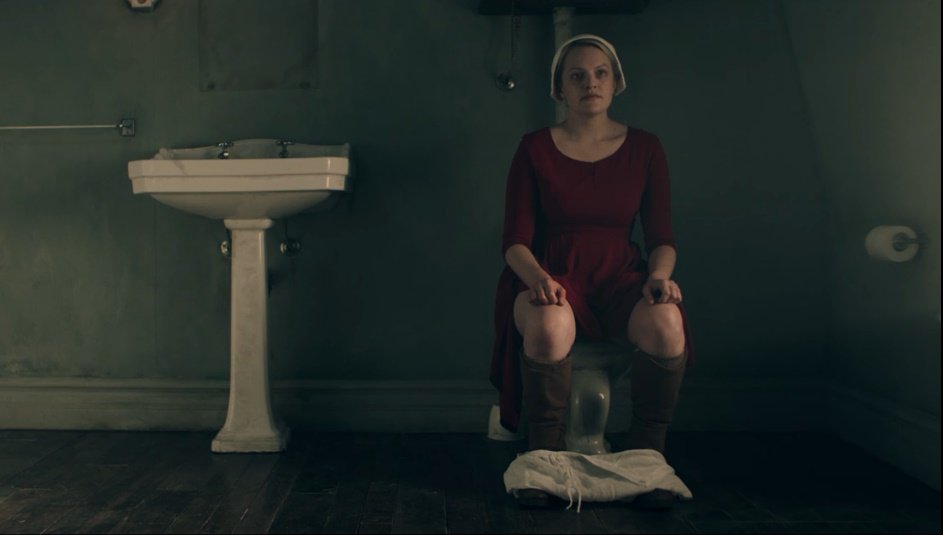 Esperando a data da terceira temporada de The Handmaid's Tale.Por enqu...