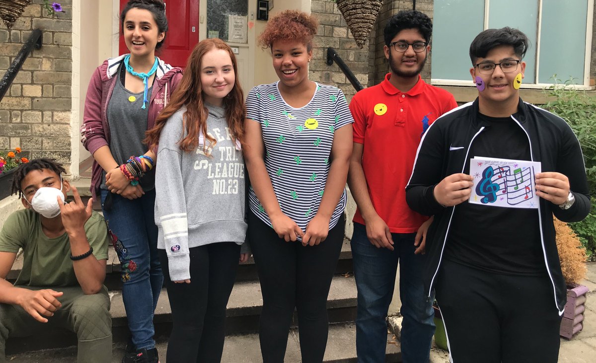 VolunteeringMcr's tweet photo. (J): I’m Sizzling @crtvspprt #Volunteer Awards🏅(powered by @NCS), #PeopleofMCR being recognised for their tireless commitment &amp; incredible contributions, well done all! 👍 #MCRVols #HeyVCM https://t.co/1KxtA84n6w