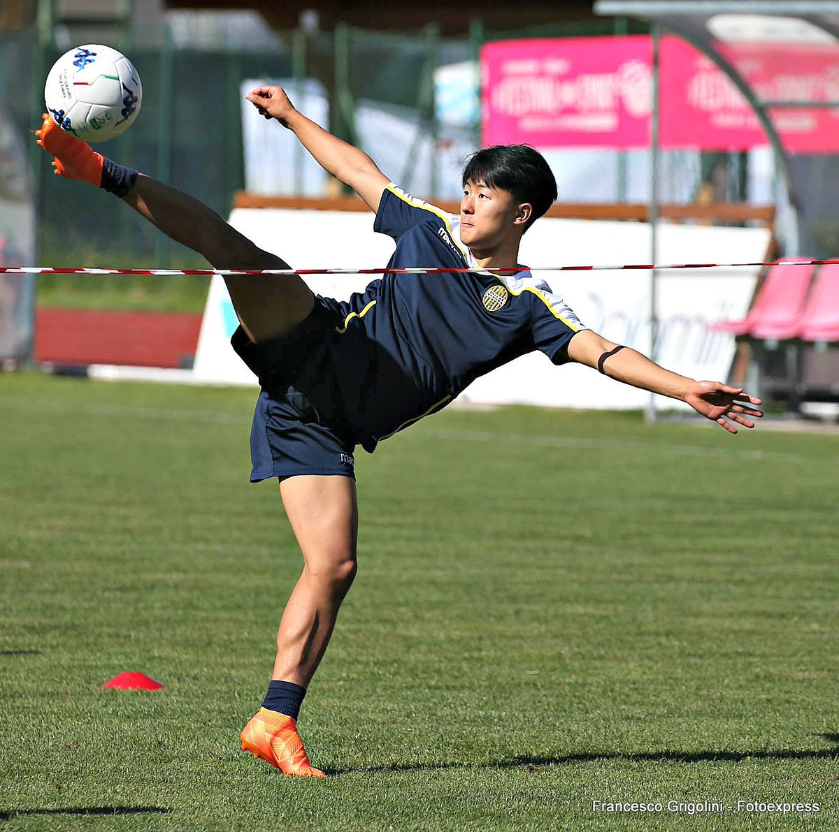 HellasVeronaFC's tweet photo. #Primiero2018 - Day 13: seduta mattino / VIDEO
Leggi qui ➡️ https://t.co/w8fRisM7C5
#DaiVerona https://t.co/1N20vzy3kc
