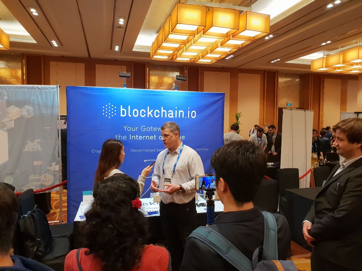 paymium_en's tweet image. What an eventful first day at #WBSSingapore! @PierreTavernier was interviewed by Bruce Porter of @WildWestCryptos and @PhilDardier by okaykrypto.com. See you tomorrow at our booth! 😃
#BCIO Thank you @NetworksManager