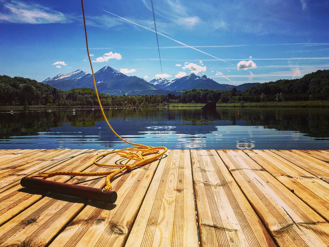 Pause #fraîcheur bien mériteé au #plandeau du #champsaur et #sport avec <a href="/MountainWake/">Mountain Wake Park</a> 💦💪💥
#MyHautesAlpes