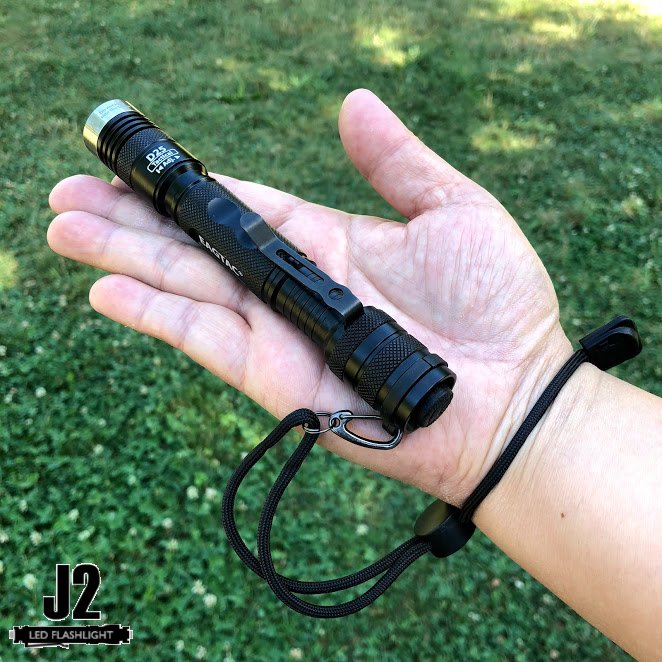 J2ledflashlight's tweet image. What sets Eagletac apart from the other brands? 
They have nicer beam projects and profiles for these who want a more nicer beam for their work or leisure.
Nice creamy white beam projects with no artifacts. 
Pop two AA&apos;s and you are ready to go.
j2ledflashlight.com/products/eagle…