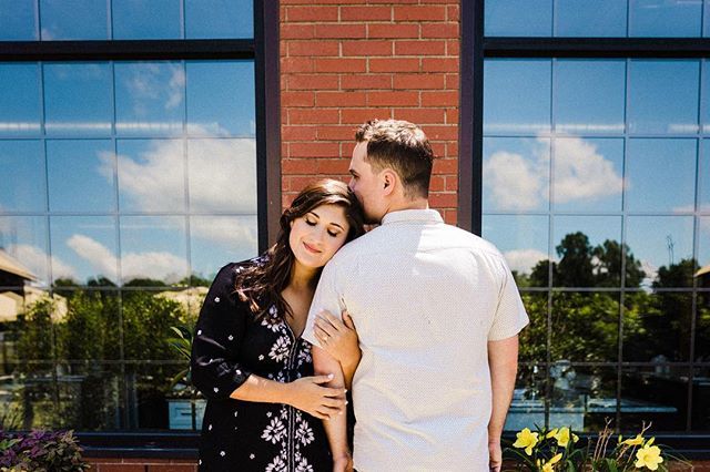GandeePhoto's tweet photo. Nicole and Adam wanted to show us around their new home and their favorite parts of town. Any engagement session that includes a pizza stop is right up our alley! Love these two (and 🍕 duh)

#pizza #engagamentsession #engaged #inlove #charlotte #wedd… https://t.co/f0IJ5lOlCS https://t.co/VpxkoJqFqT