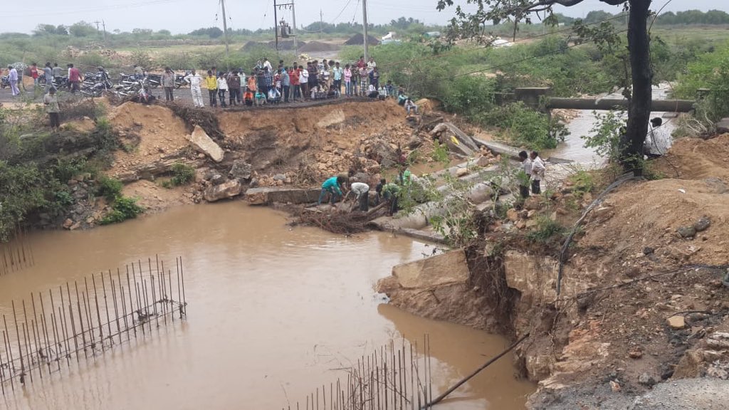 Damage to roads and quick restoration work. #GujaratFloods