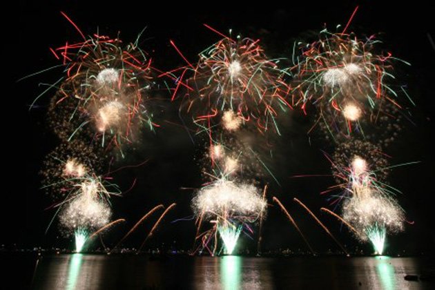 🎆 Feu d'artifice en baie de #Cannes ce samedi soir !
🎇 La #France entre en compétition pour la Vestale d'Or du #FestivaldArtPyrotechnique
Thème ➡ « Le souffle de la vie »
⌚ Samedi 21 juillet, à 22h
📍 Baie de Cannes 
Rens 👉 bit.ly/2uwEEk6