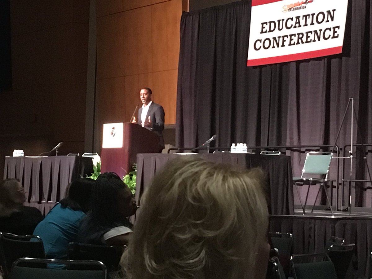 Erwin13Alicia's tweet image. We all need one person who refuses to let us fail! #rodneywalker #anewdayone @INBlackExpoInc #WeAreWayne