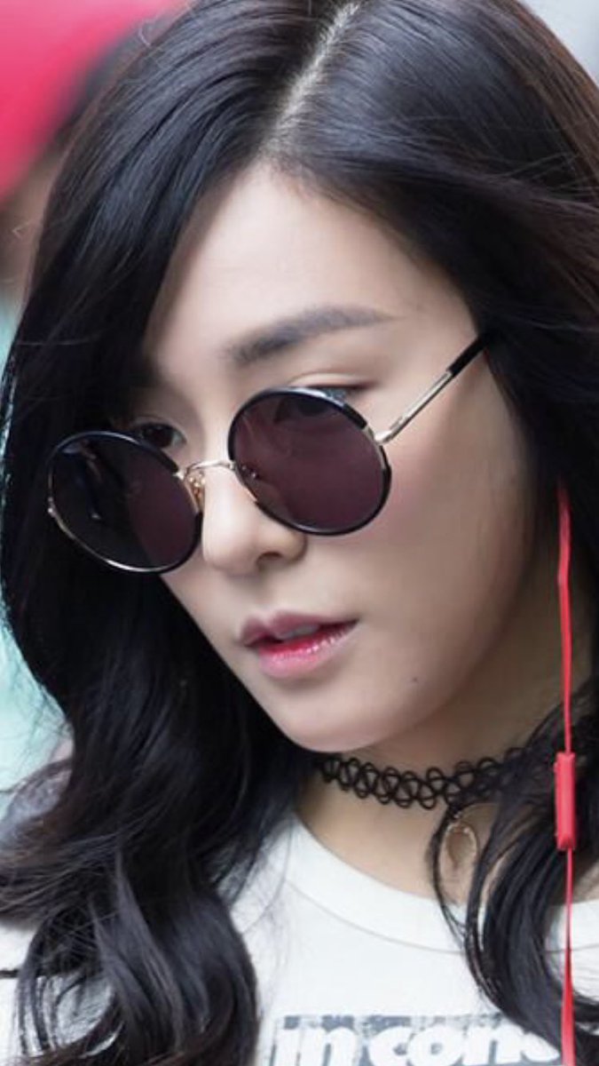 taengchi309's tweet photo. ใส่แว่นแร้วดูเท่ แต่จีงๆคือมั่ยด้ายแต่งตาแร้วเปนหมวย https://t.co/IPMuocftJS