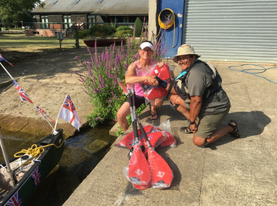 GoPaddlingInfo's tweet photo. British Canoeing's very own @guinbatten paid the @canoecamping club a visit this weekend to drop off their #GoCanoeingWeek prizes!

Read the full story ➡️ https://t.co/q8Kp0mBfNr https://t.co/pHPQNmfWZl
