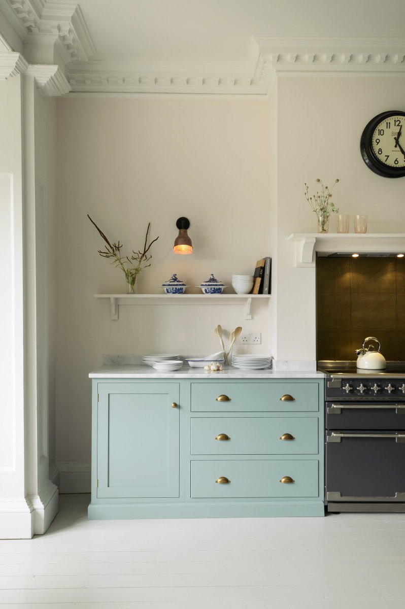 deVOLKitchens's tweet photo. Our Trinity Blue shade is soft, muted and elegant. It feels fresh and a little different but not too trendy, it looks perfectly at home in both period and more contemporary properties. Here it is looking magnificent in the South Wing Kitchen! #TrinityBlue #PaintColours https://t.co/11eHuXrIoS