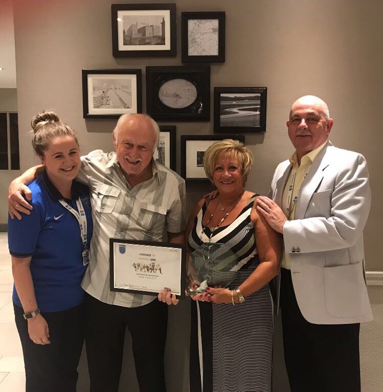 Cheshire_FA's tweet photo. Today we presented Rod Pimlott with his outstanding contribution award! 

Rod has refereed for over 30 years whilst donating all of his match fees to local cancer charities raising over £50,000! 👏🏻

#CheshireGrassrootsHeroes https://t.co/mx8WIb8bpu