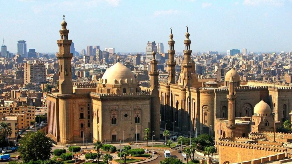 Flying over #Cairo (video) goo.gl/RFNftx #PlacesandPeople #travel #cities #Egypt