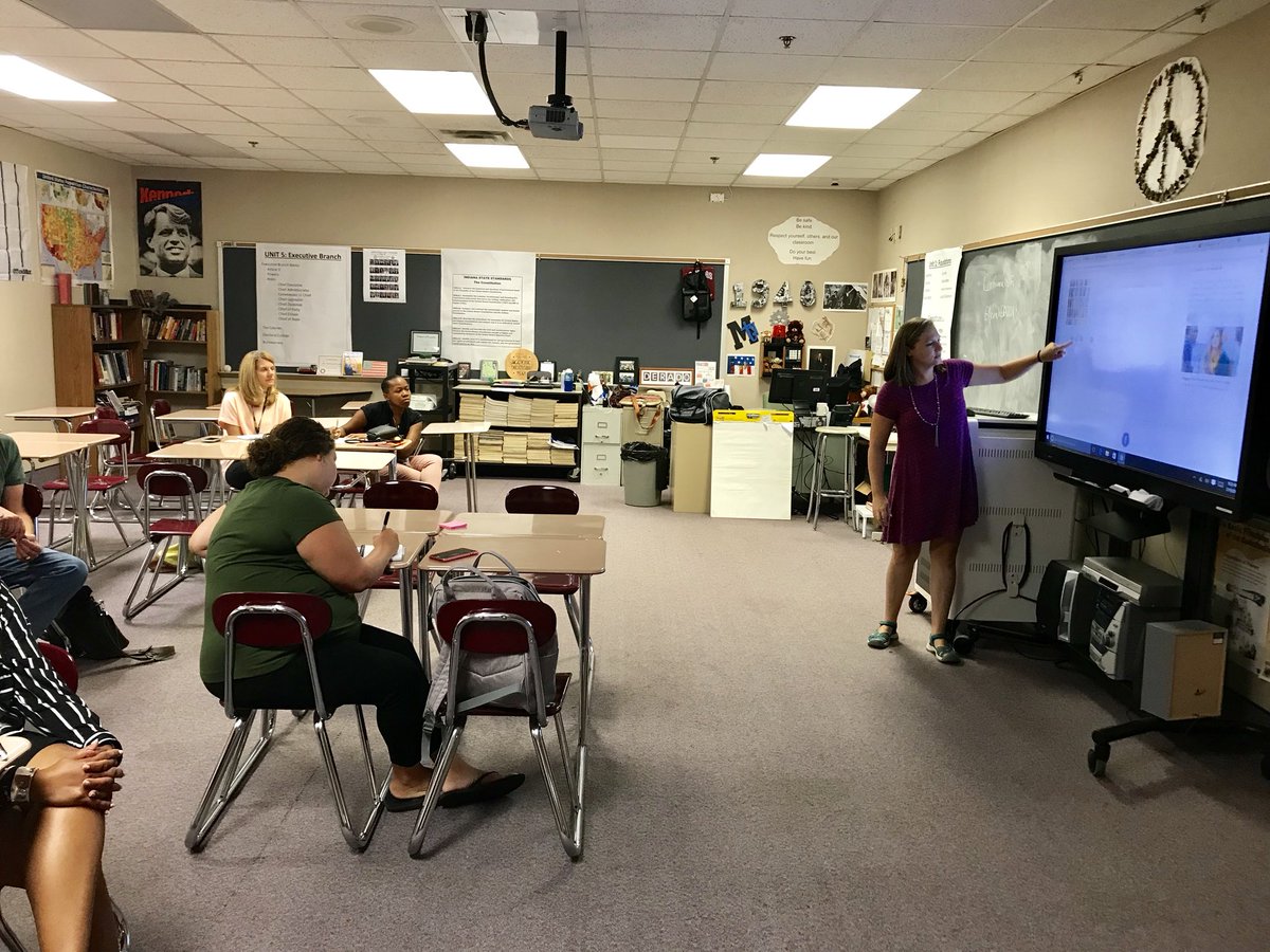 ltgoodnews's tweet photo. Jessica Stewart from @MSDLawrenceELC Winding Ridge presents on Technology for Early Elementary classrooms. #ElevatEDIndy https://t.co/ZW3x6nZXDq
