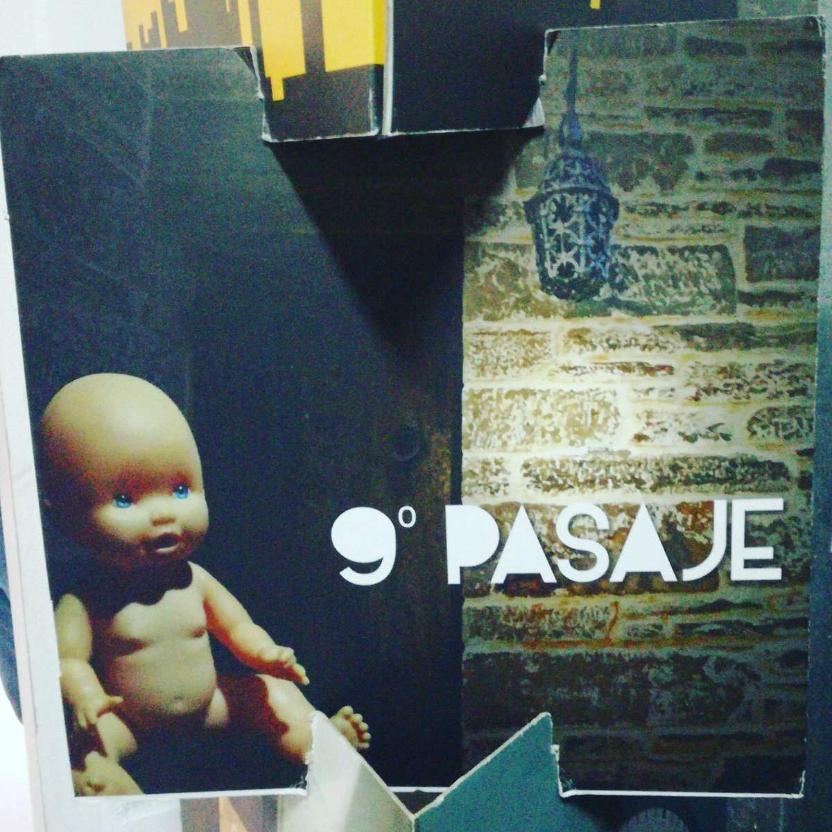 locosdeazar's tweet photo. Ya tenemos miedo mamaaaa @eskaparkvigo #escaperoom #vigo #locosdeazar https://t.co/OC3qqK55tw