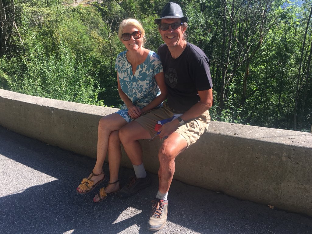#TDF2018 anticipation on the beautiful Col de la Madeleine with the lovely fam of <a href="/LukeRowe1990/">Luke Rowe</a> #TeamSky 🚴🏽‍♂️🚴🏽‍♂️🚴🏽‍♂️🚴🏽‍♂️
