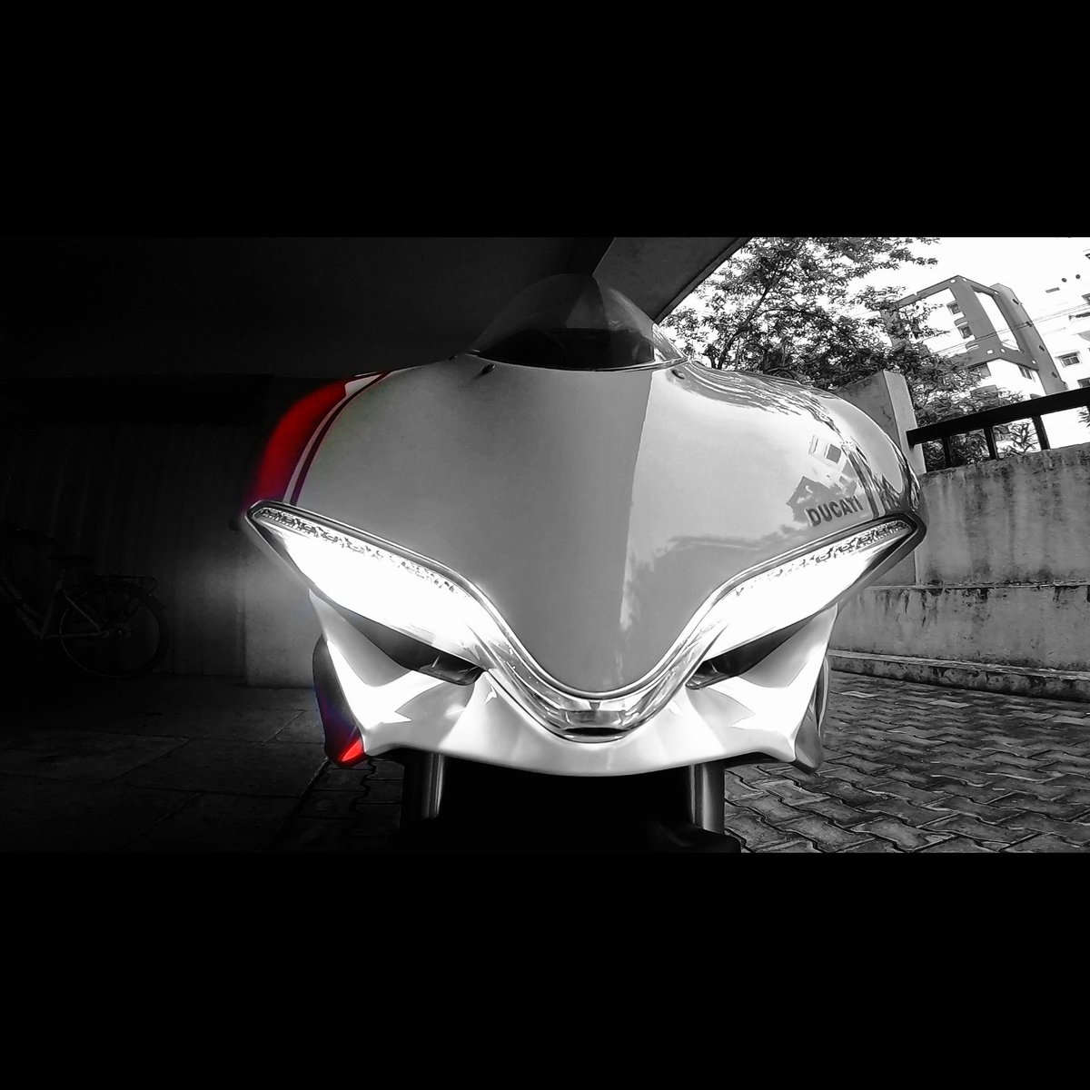 Sagarsheldekar's tweet photo. Statutory Warning:
You will be seeing a lot of #RED in my posts and stories over the next few days...#DucatiRED! #IndiaatWDW #WDW2018 ๐ธ on @goproin #Hero6 #goproindia https://t.co/yiMwB4tsWB