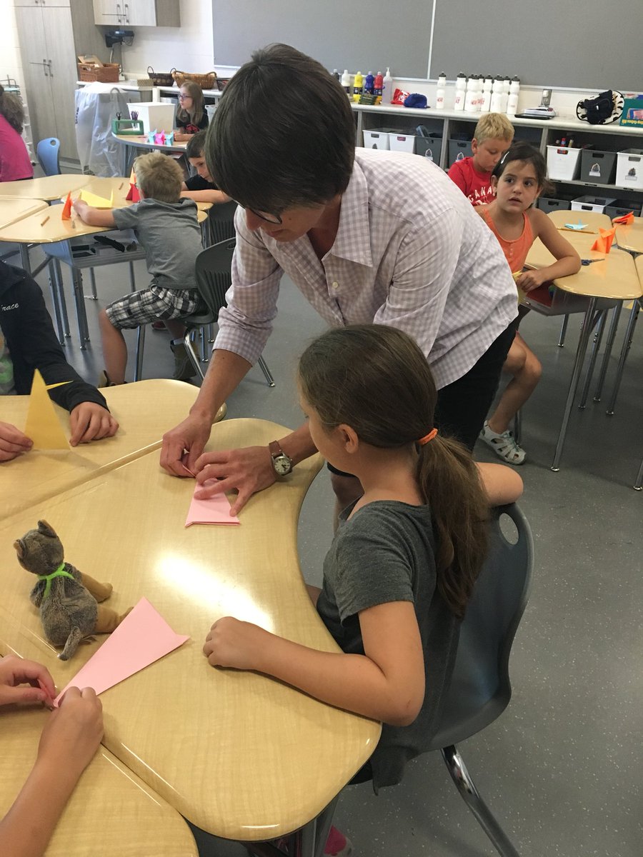 JBSummerHeat's tweet photo. The Wolf Clan is learning about origami today with Jessica! Thank you Jessica! @DSBNSummerHEAT #papercreations https://t.co/2euWaCYlNQ