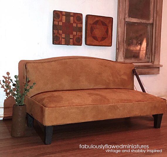 fabflawedmini's tweet image. Lots of new work coming to fabulouslyflawedminiatures #dollhouseminiatures #miniatures