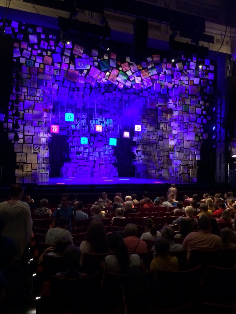 HM_Matty's tweet image. Great day out with @edgewickprimary #NurtureClass seeing Dippy and watching Matilda