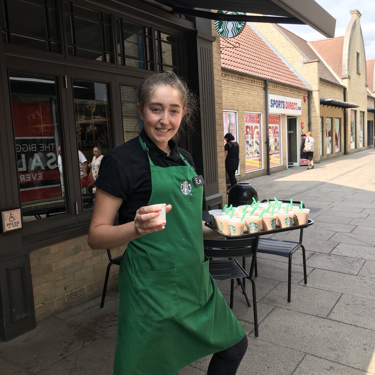 StarbucksEly's tweet photo. Third outing of sampling, Emily giving out iced lattes! #yummy #summer ❤️ https://t.co/1AGumcAZM2