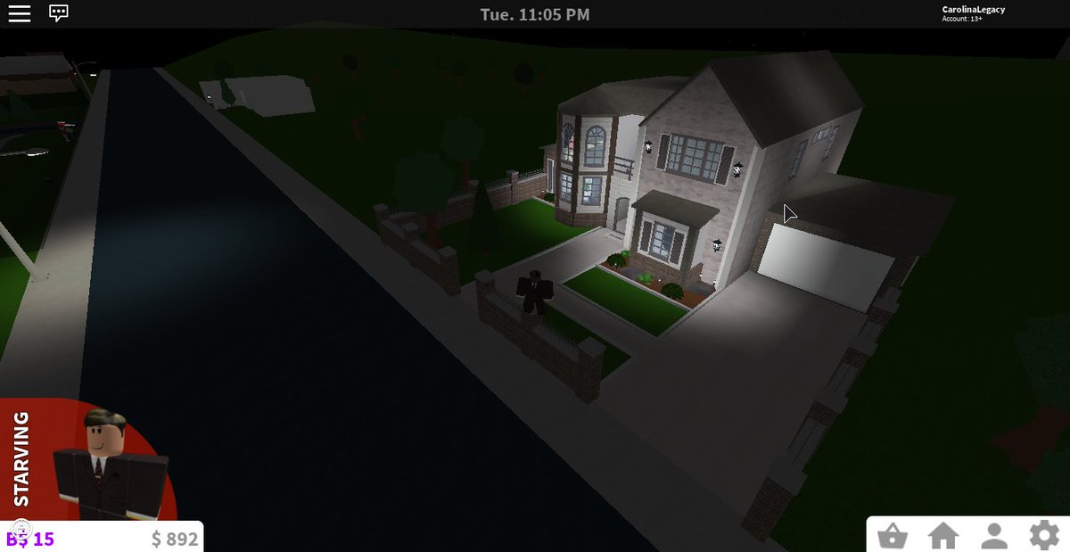 BureauJusa's tweet photo. @BloxburgNews I built a Victorian Role play House made by Cylito but It looked so great I had to build it! I hope everyone likes it :) https://t.co/wmh4dWv594