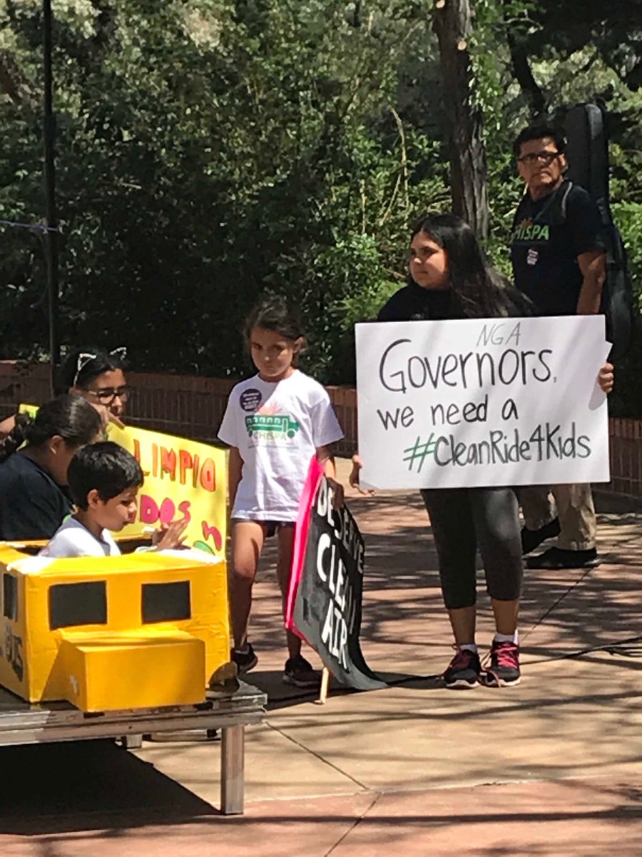 ⁦@ChispaLcv⁩ rallying & marching to National Governors Assoc meeting to call for a #cleanride4kids Protect children’s health. Electrify school buses.