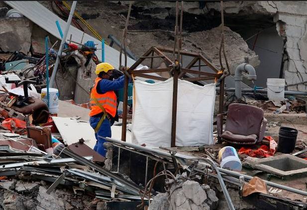 Mild earthquake felt in Mexico City, buildings shake – Reuters witness dailynews24h.net/mild-earthquak…