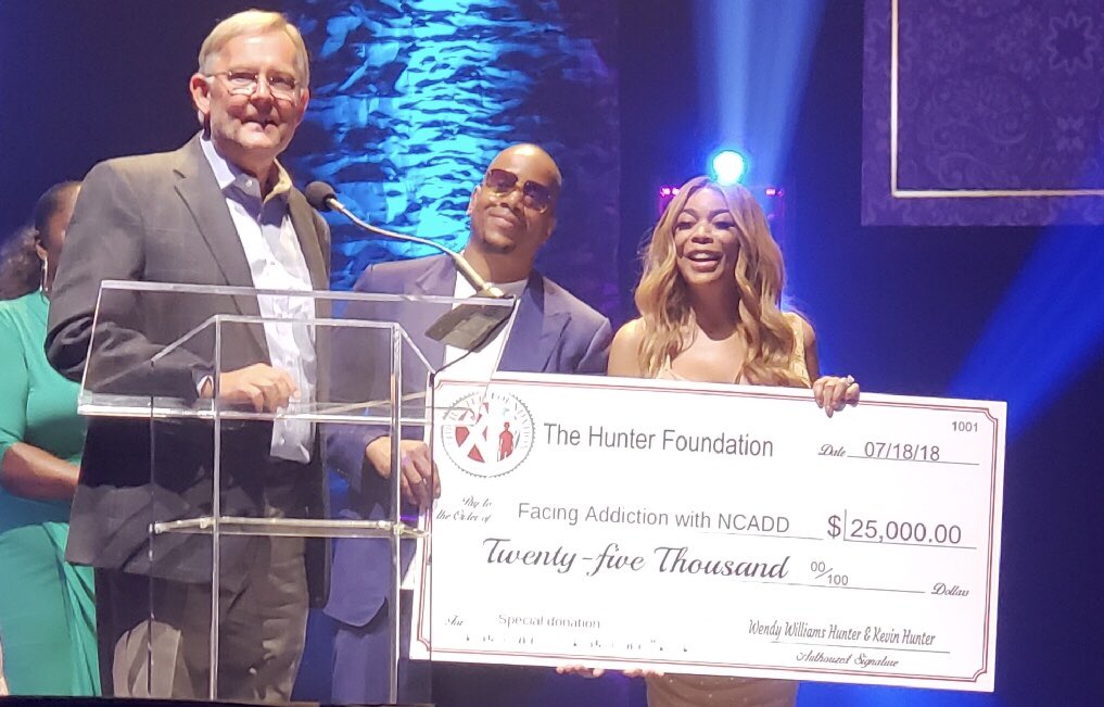 FacingAddiction's tweet image. A big THANK YOU to @WendyWilliams and her husband Kevin Hunter for #FacingAddiction. Facing Addiction with NCADD was honored to accept a $25,000 donation last night from their family foundation, the Hunter Foundation. #grateful