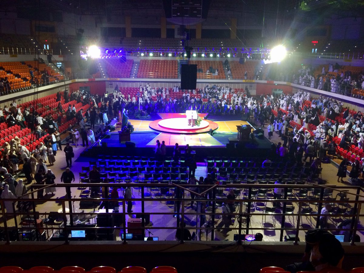 jamBalderas's tweet photo. PCNE V Day 2 @ UST.
#IAmTheGoodShepherd
#FeedTheMultitude https://t.co/xggWo3j8Bc