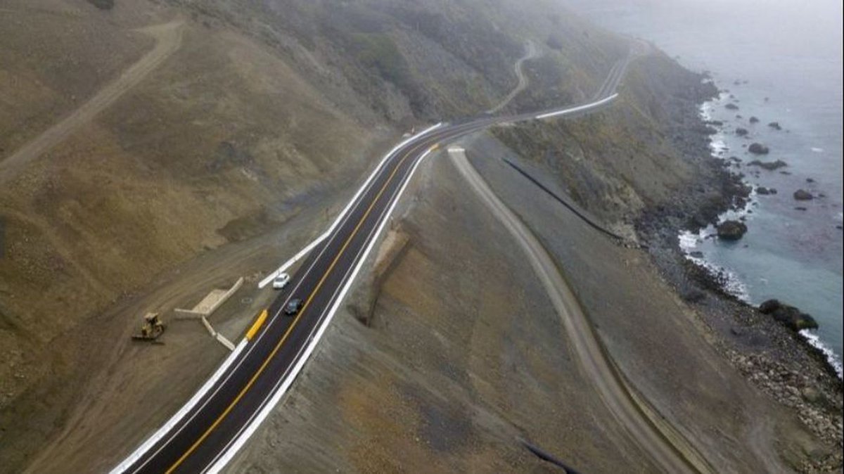 "“I’ve worked on many landslides, but this was the biggest one for sure. It’s been a real challenge and—not to sound like an ambulance chaser—it has been very exciting.”

latimes.com/local/lanow/la…
<a href="/latimes/">Los Angeles Times</a> <a href="/CaltransHQ/">Caltrans HQ</a>