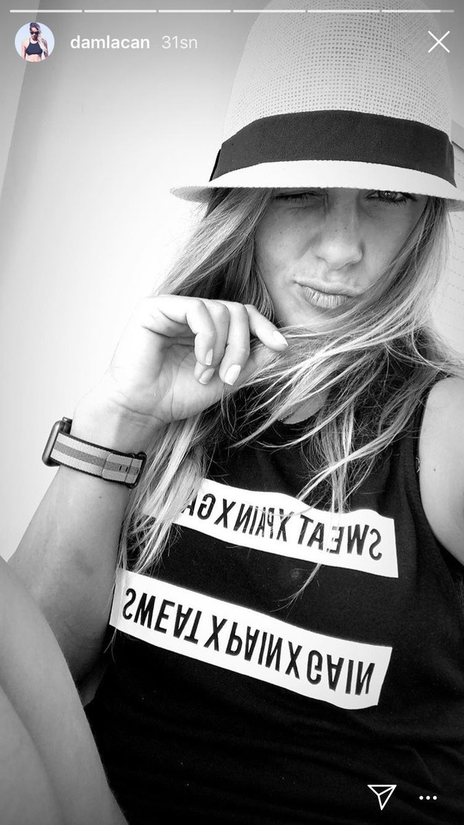 Ve Tekrar bir kez daha aşık oldum... <a href="/damlacan_/">Damlacan</a>