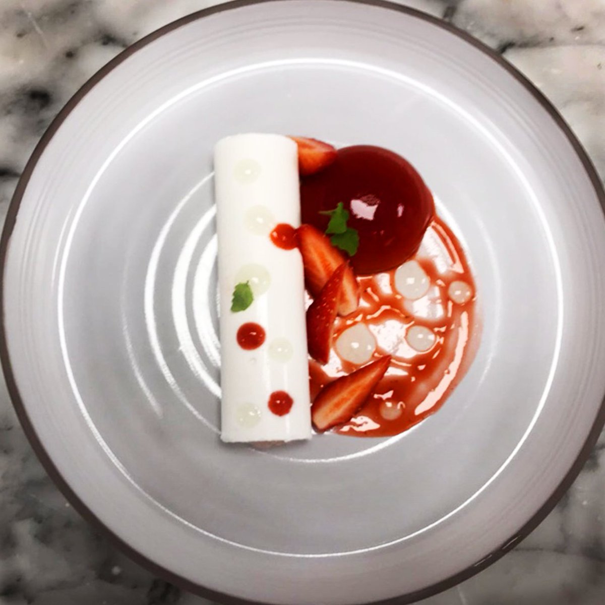 FourDegree's tweet photo. What makes your dining experience magical? Is it the food, the decor, the ambience? At Four Degree, everything will leave you awestruck! 

Book a table now: https://t.co/PoNbD3RNUc https://t.co/btnlX2laaM