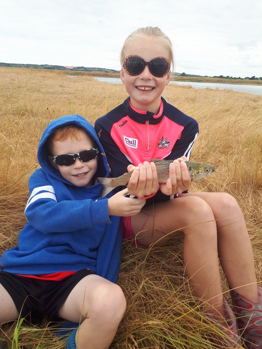 seanlisaaherne's tweet photo. A nice little sea trout for the kids....next generation anglers
#catchandrelease #lurefishingireland https://t.co/4cKR5MqqL8