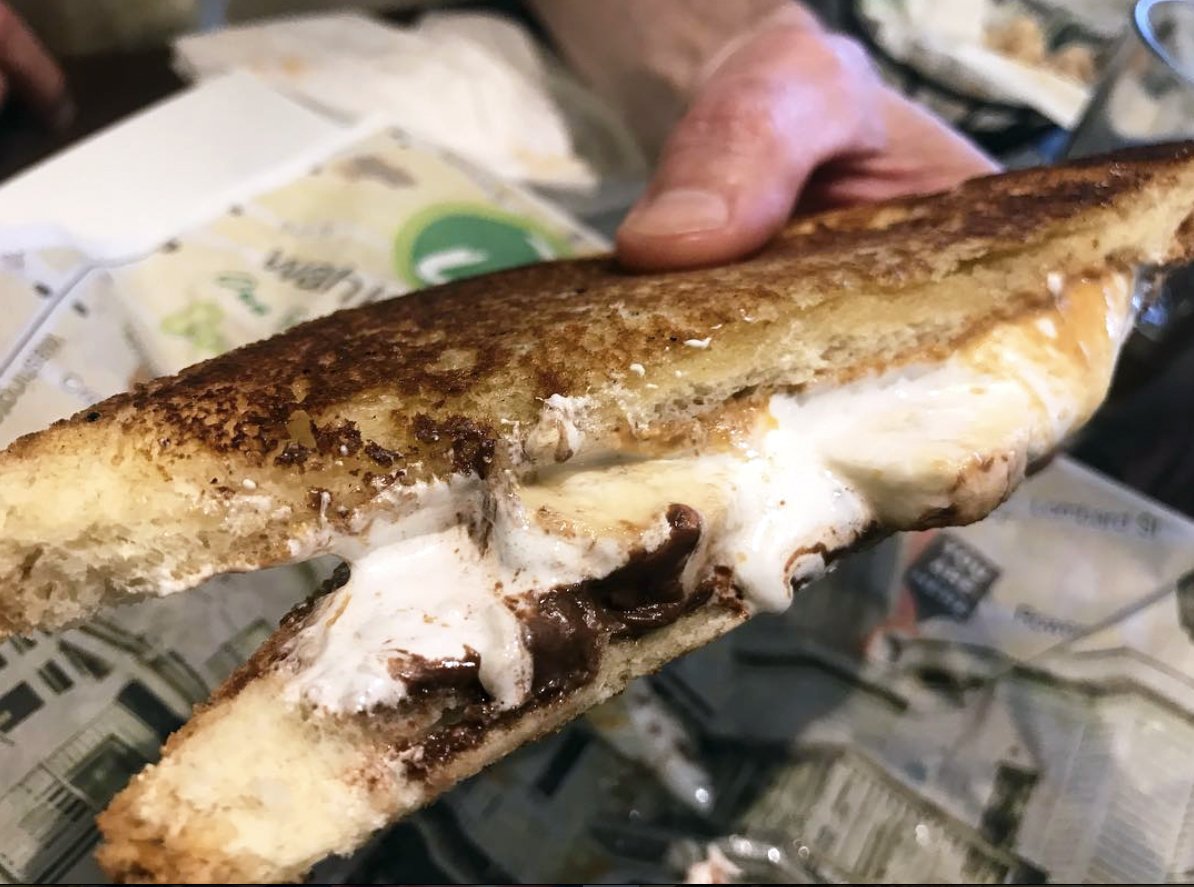 Wahlburgers's tweet photo. Sweet summertime. #fluffanutta 📸: @timegoodwin https://t.co/eRnWGPY3N9