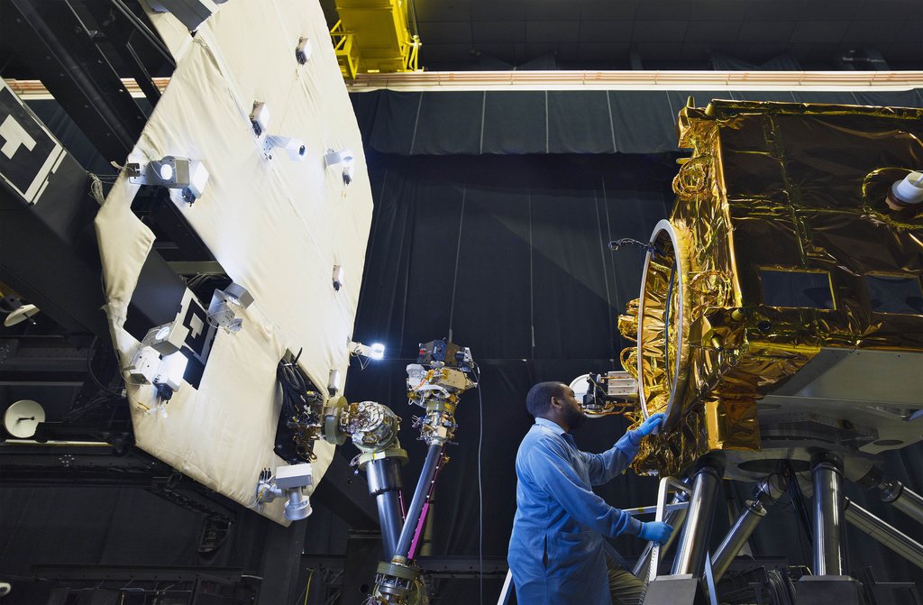 tonyfaby's tweet photo. Testing Satellite Servicing Technologies via NASA https://t.co/qbfWAEtFce https://t.co/deoSnrzdJl