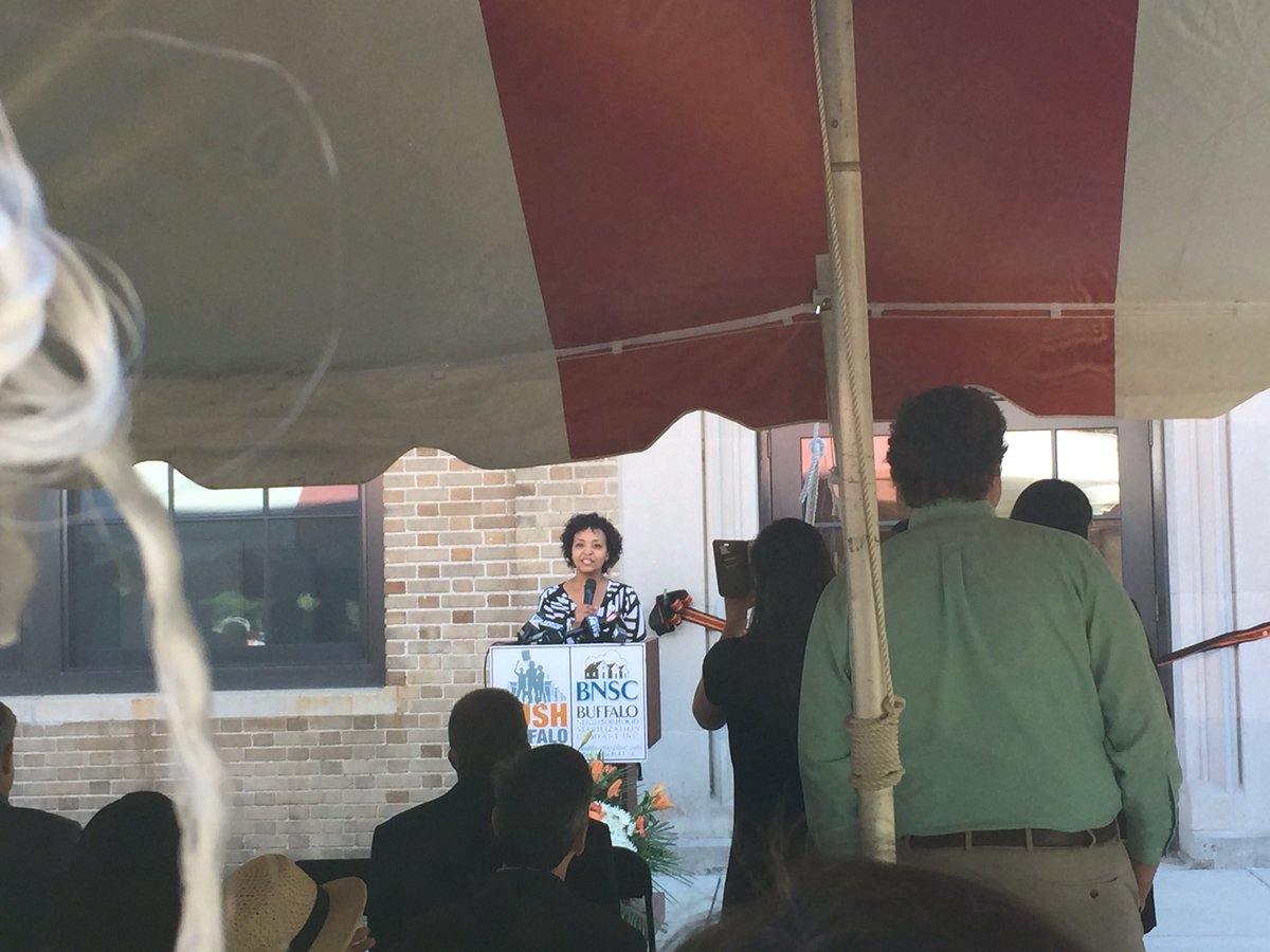 liscWNY's tweet photo. Rising @PUSHBuffalo Executive Director Rahwa Ghirmatzion: "When we include community in our planning, we get the most inclusive, sustainable and innovative results! “ #SaveSchool77 #AffordableHousing https://t.co/abBhGrr3gz