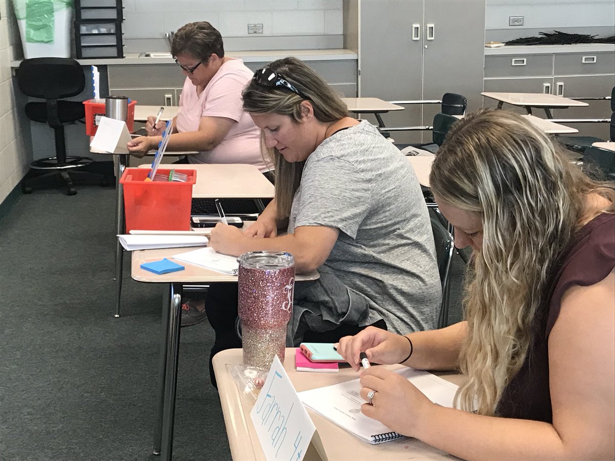 christina81883's tweet photo. We’ve got brain sweat going ON @InstructUP #StandardsBootcamps in @WaltonCountySD #InstructUp #NerdOutMath #PrinciplesToAction #mathRepresentations #grade2NBT https://t.co/apY5Wn5d6R