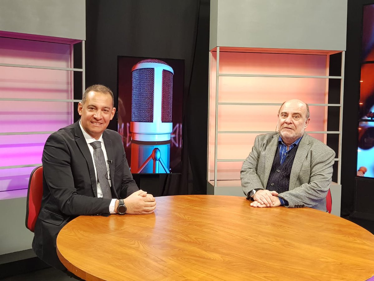 miguelsiciliano's tweet photo. Ahora en @jaquealanoticia que se emite por @TVCanalC. Gracias por la invitación!! https://t.co/BFhJIbgdj5