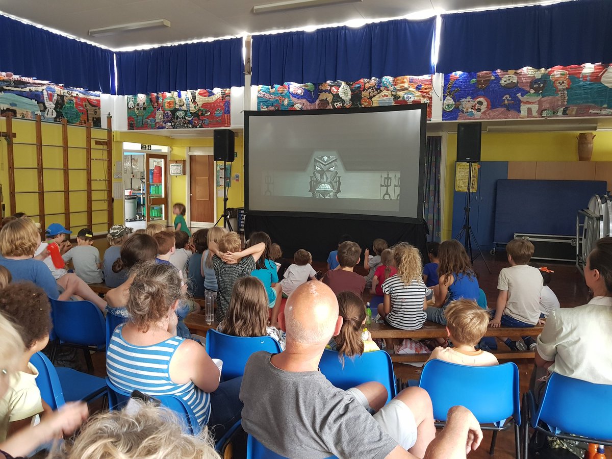 HenryMaynardE17's tweet photo. @StowFilmLounge international film afternoon - 1st for #teammaynard #PTA #fohms #kirikouandthesorceress #kirikou #michelocelot https://t.co/Mnku88havF