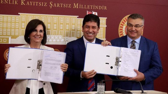 Resmi Twitter'da görüntüle