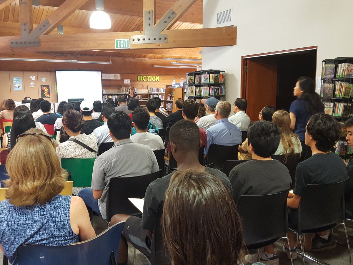 1WriteDirection's tweet image. We needed extra chairs for our first workshop on writing college admission essays! Sign up now for free workshops in #SealBeach #Orange #FoothillRanch #CostaMesa #Westminster.  And get busy writing! #collegeapplications #collegeadmissions #essaywriting