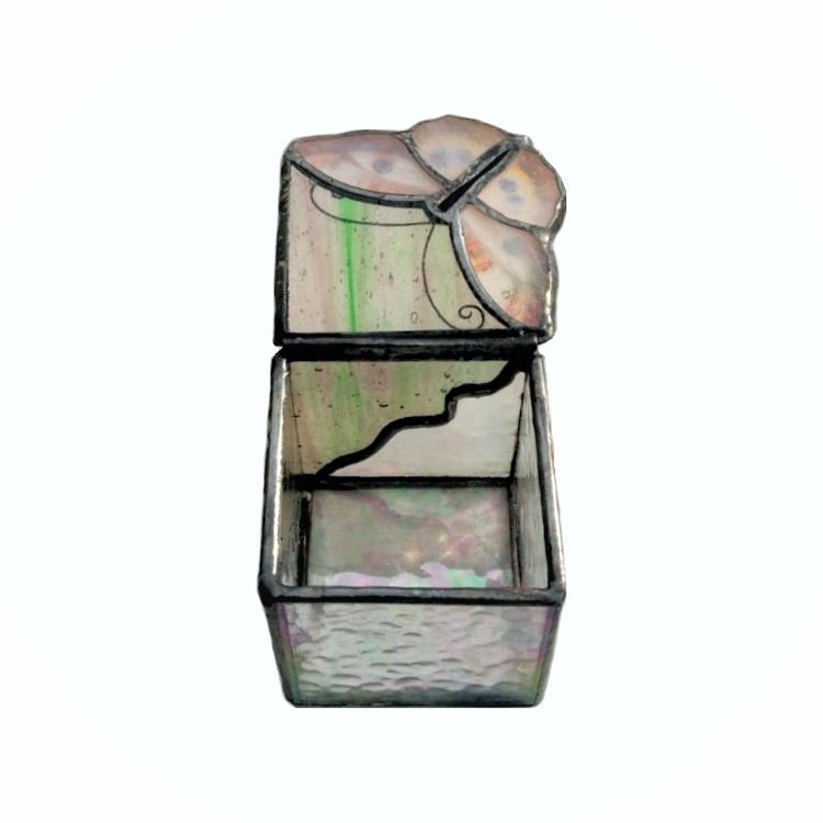 nurcindize1's tweet image. Wedding Ring Box, Stained Glass Jewelry Box, Engagement Ring Box, Glass Art, Ring Bearer Box, Wedding Decor, Bedroom Decor, Butterfly Decor etsy.me/2zOQaw9 @Etsy aracılığıyla
#weddingringbox #engagementringbox #ringbearerbox #weddingdecor #jewelrybox #stainedglassbox