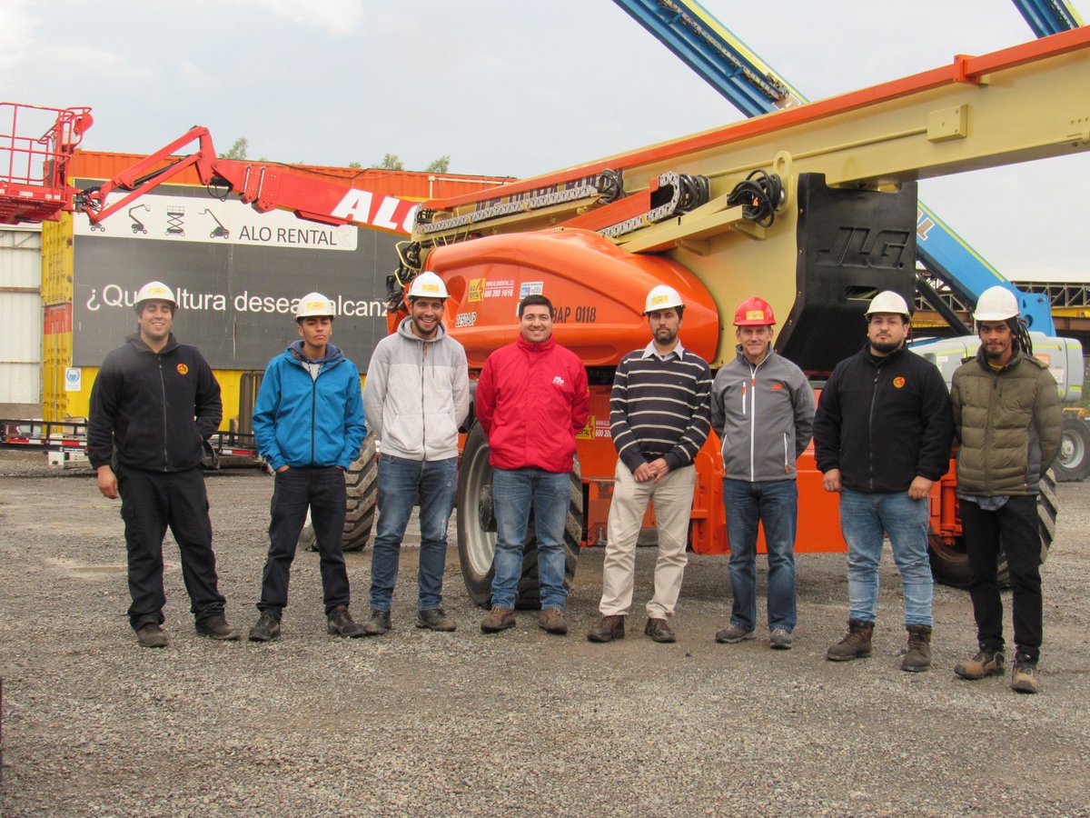Alo_Group's tweet photo. Capacitación @JLG_Industries para equipos técnicos de #ALOGroup #ALOService y #ALOParts Chile. Más información en nuestro sitio web: https://t.co/wirH2fIUNs https://t.co/tkXWmrNVPH