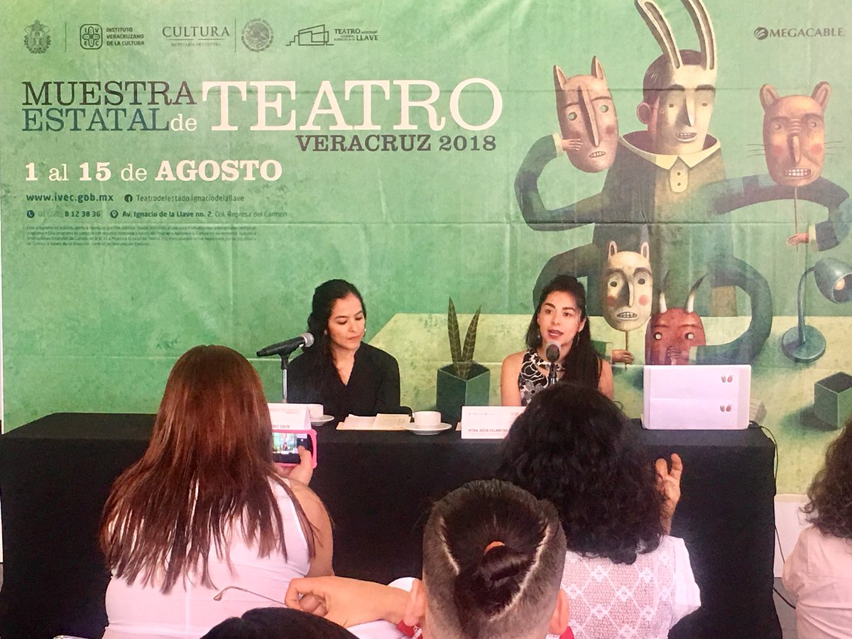 SECVERoficial's tweet photo. En conferencia de prensa, Rosa Eglantina González, Directora del @Teatrodelestado acompañada de Tania Hernández, ganadora de la #MET2017, anunciaron la Muestra Estatal de Teatro Veracruz 2018. ¡Prepárate del 1 al 15 de agosto! #Xalapa #MET2018 #VeranoCultural https://t.co/gvxOfn8k9n