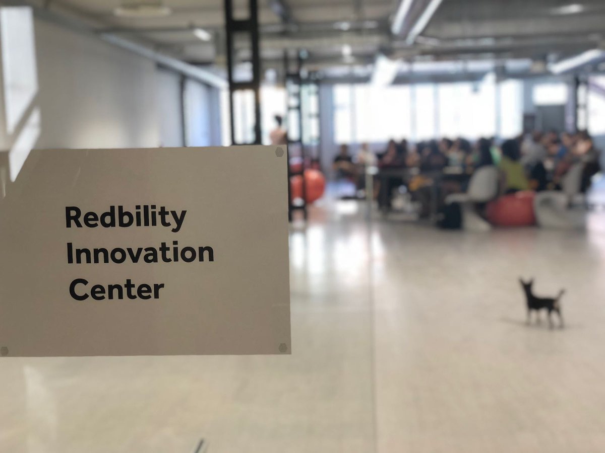 redbility's tweet photo. Y... estrenamos la oficina!! Hablemos de neuromarketing en un espacio sin límites 🙌
#sinparedes #becaseditredbility @Editeducation @MariaRenilla https://t.co/XEVO3PJhEj