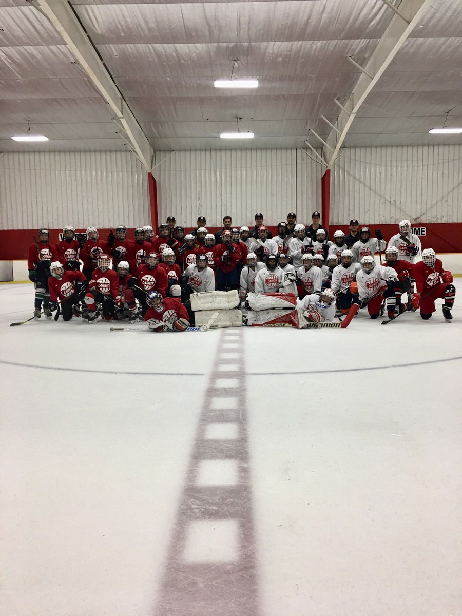 LarkinHockey's tweet photo. Session 3! That’s a wrap on the 3rd annual Larkin Hockey School! Thanks to all of players who participated this year! Good luck to all of you in your upcoming hockey season! #LarkinHockeySchool https://t.co/PuXtkAm68M